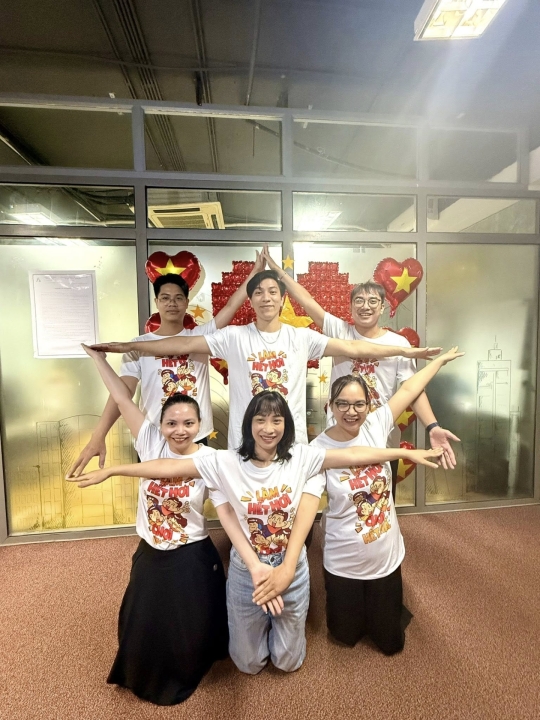 Chúc mừng sinh nhật tháng 8 và kỷ niệm Quốc khánh 2/9 tại PVT Studio